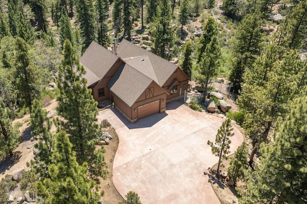 32311 Rim Of The World Drive Fawnskin, CA 92333