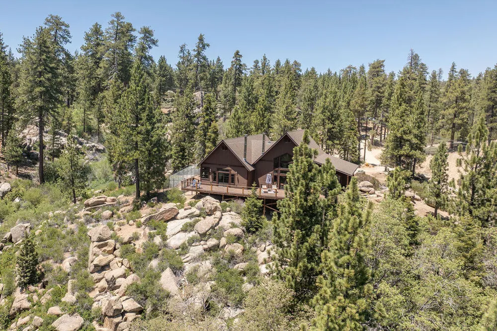 32311 Rim Of The World Drive Fawnskin, CA 92333