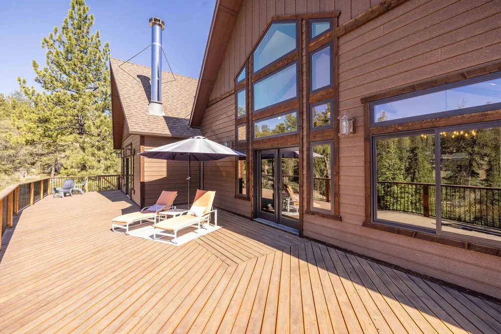 32311 Rim Of The World Drive Fawnskin, CA 92333