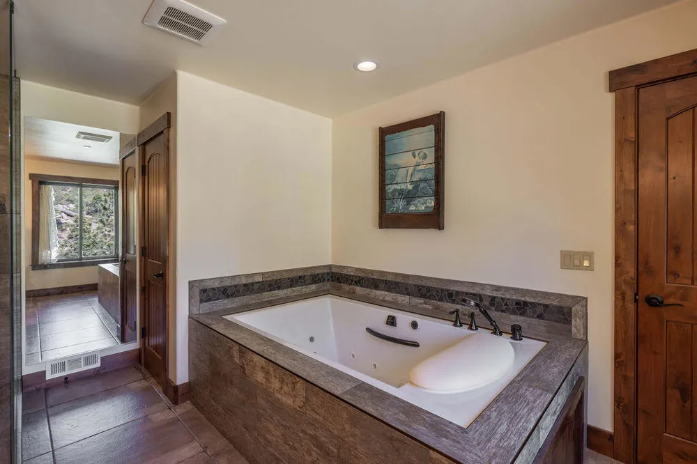 32311 Rim Of The World Drive Fawnskin, CA 92333