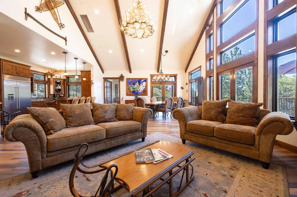 32311 Rim Of The World Drive Fawnskin, CA 92333