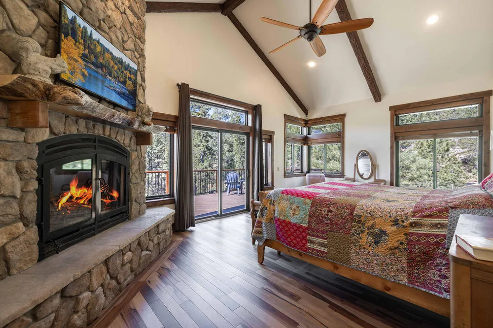 32311 Rim Of The World Drive Fawnskin, CA 92333