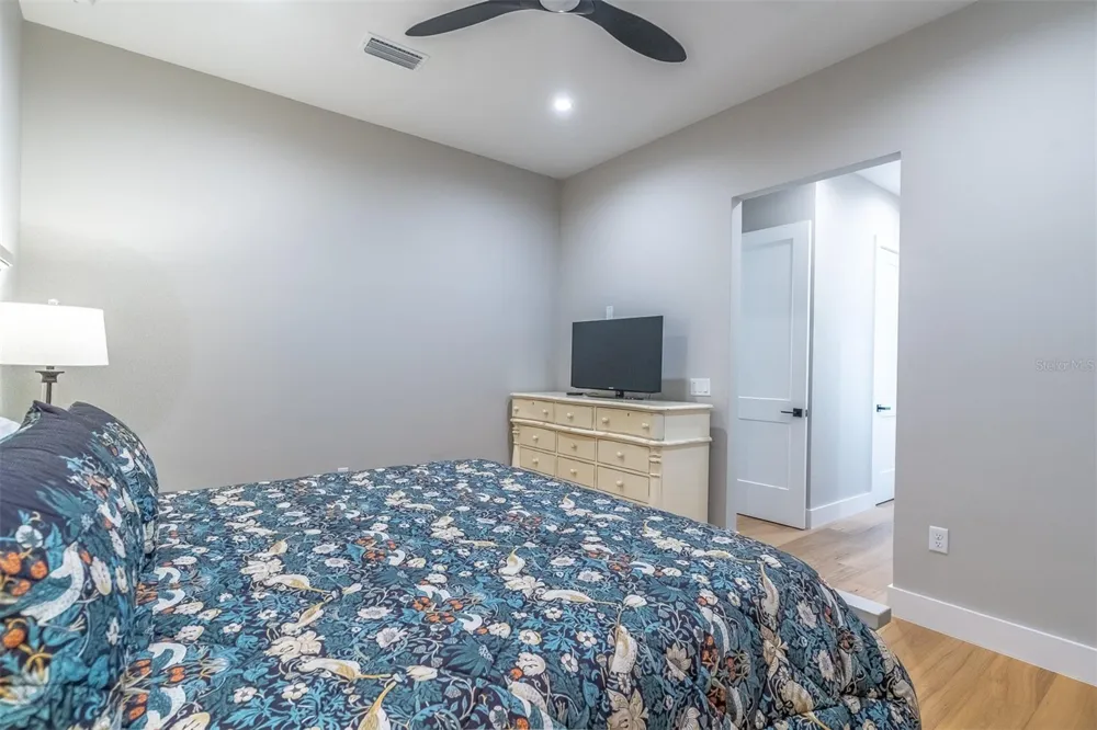 1411 MILLER AVENUE Winter Park, FL 32789