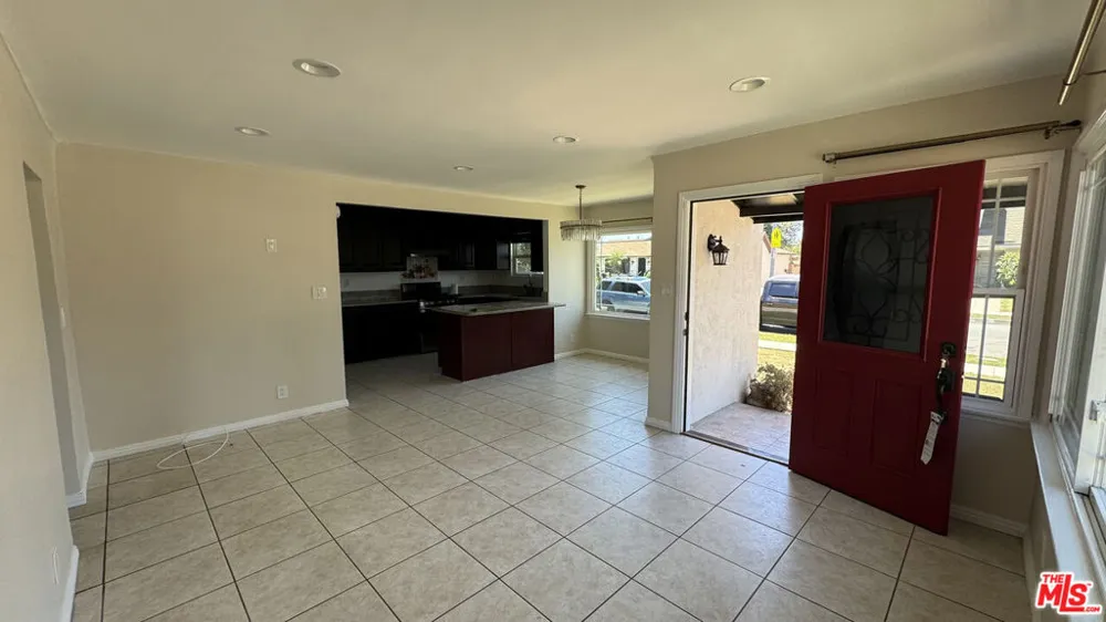 15336 Ryon Avenue Bellflower, CA 90706