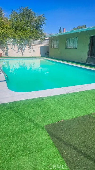 1046 W Holguin Lancaster, CA 93534