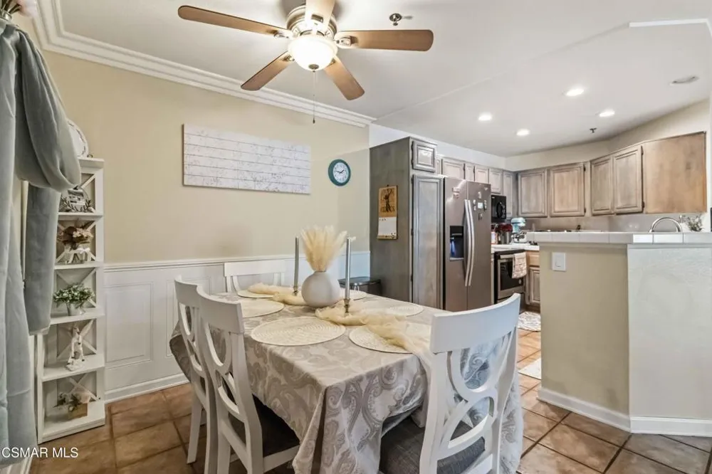 5805 Oak Bend Lane #211 Oak Park, CA 91377