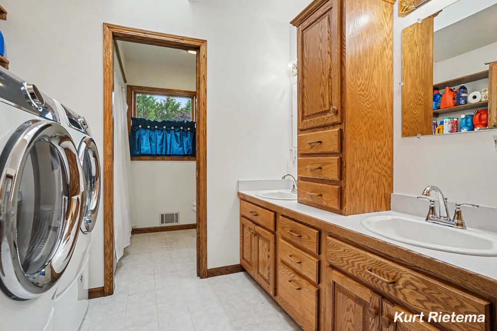 3459 44th Street Heath Township, MI 49419