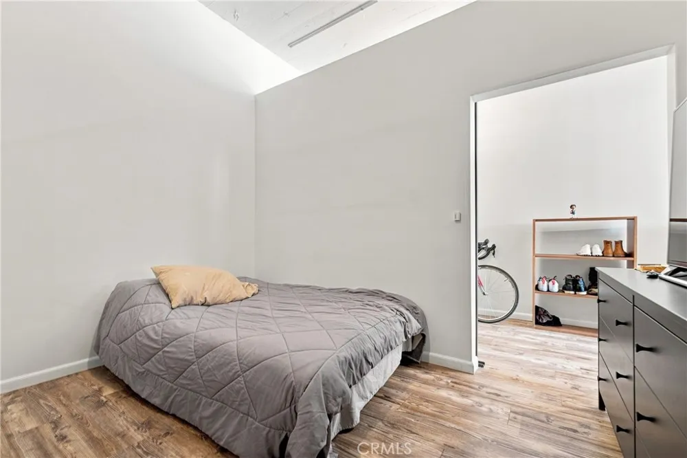 420 S San Pedro #222 Los Angeles, CA 90013