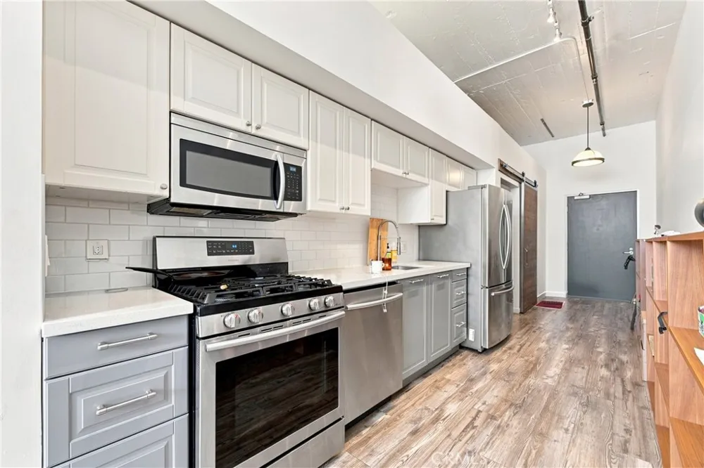 420 S San Pedro #222 Los Angeles, CA 90013
