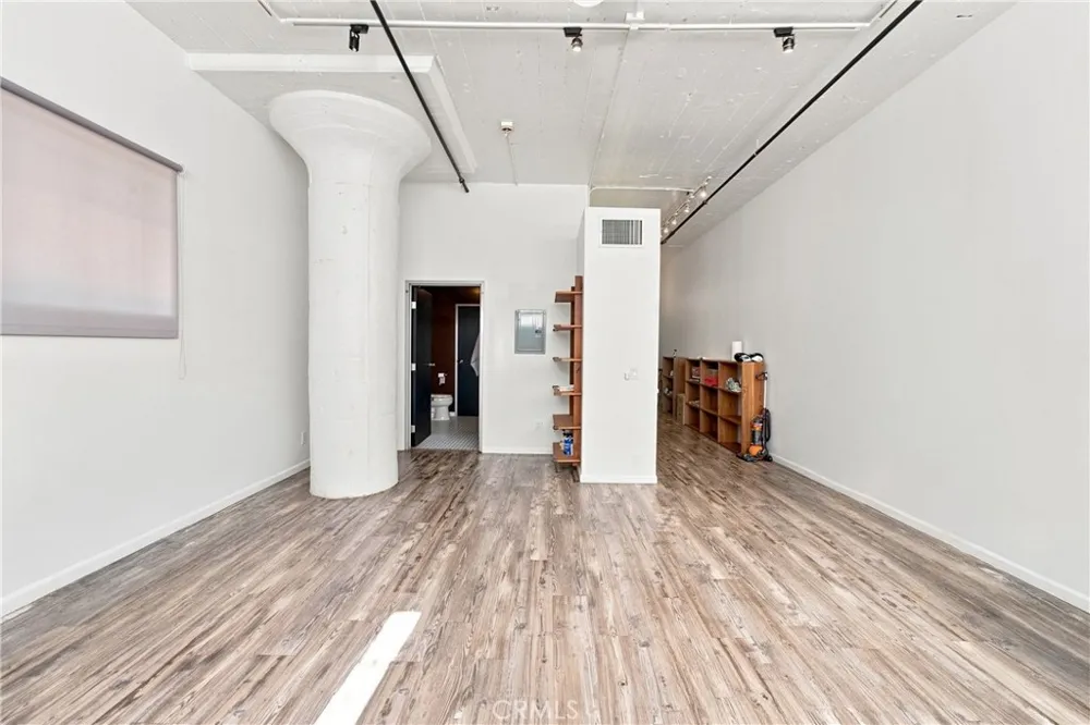 420 S San Pedro #222 Los Angeles, CA 90013