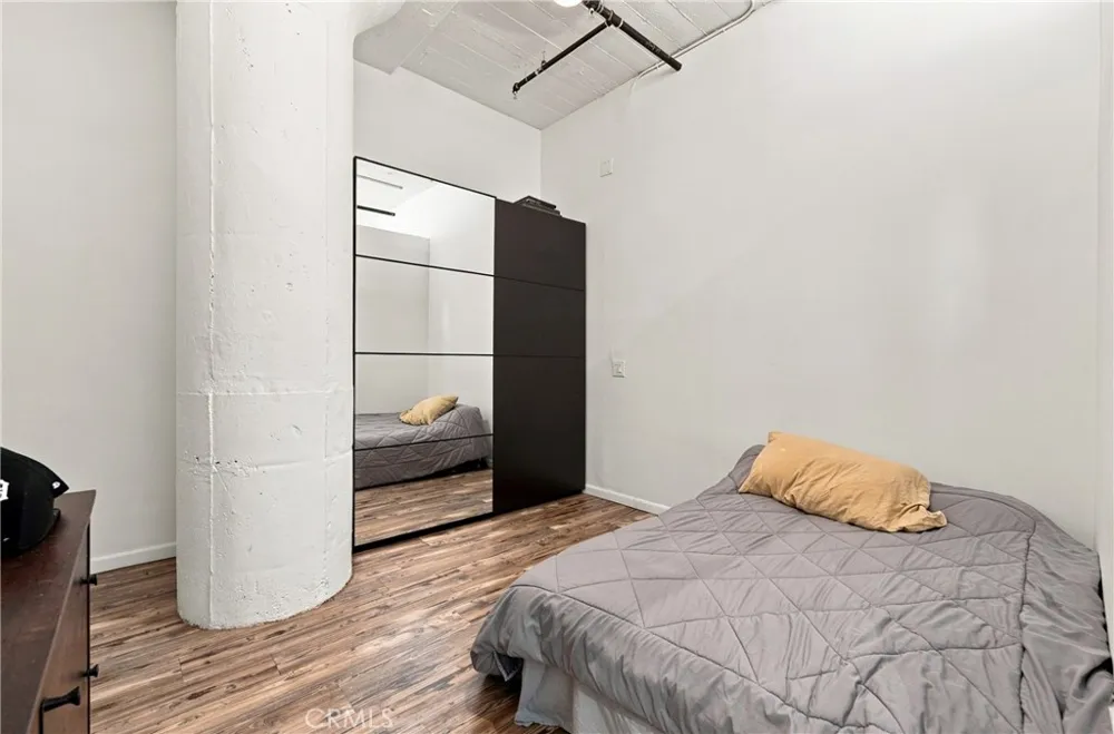 420 S San Pedro #222 Los Angeles, CA 90013