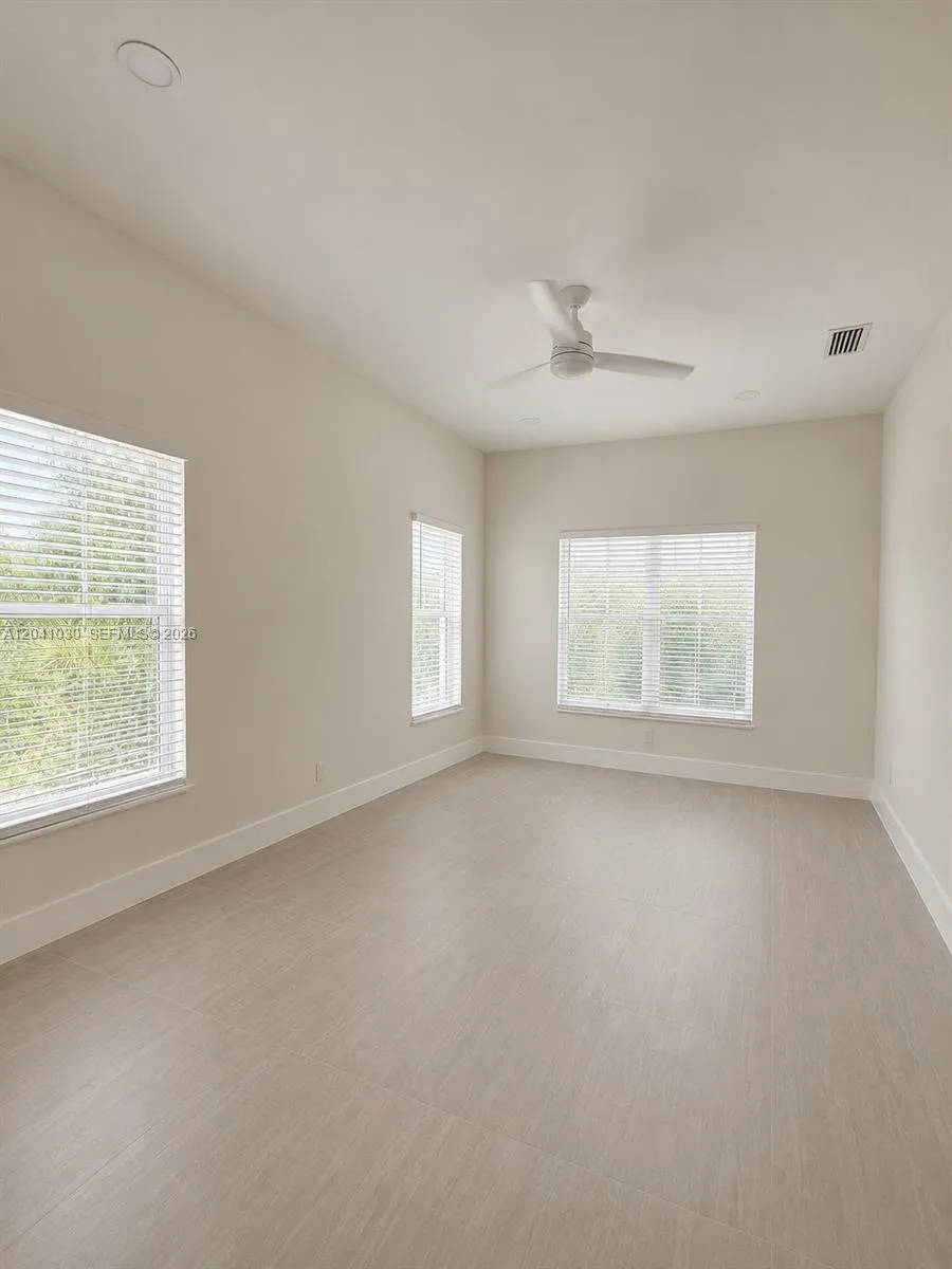 536 lincoln Lake Placid, FL 33852