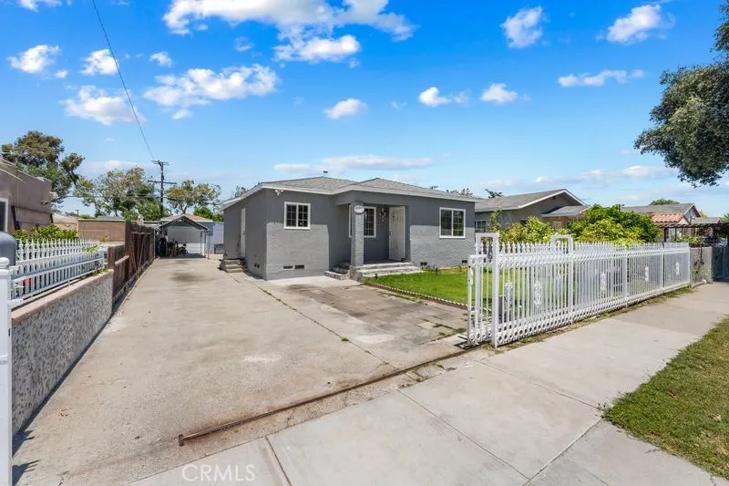 3891 Lugo Lynwood, CA 90262