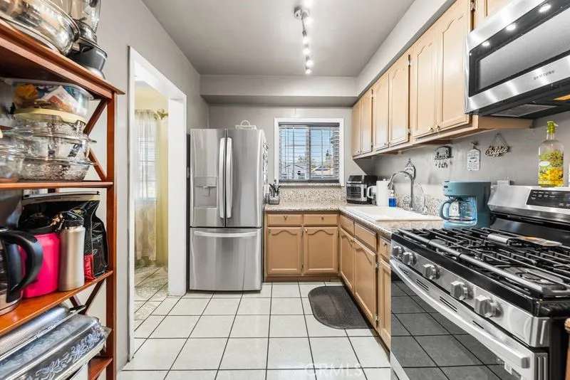 3891 Lugo Lynwood, CA 90262