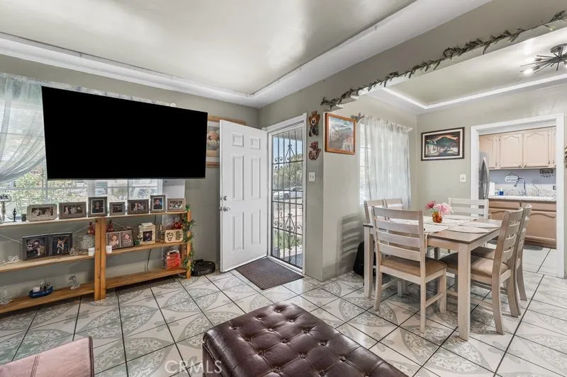 3891 Lugo Lynwood, CA 90262