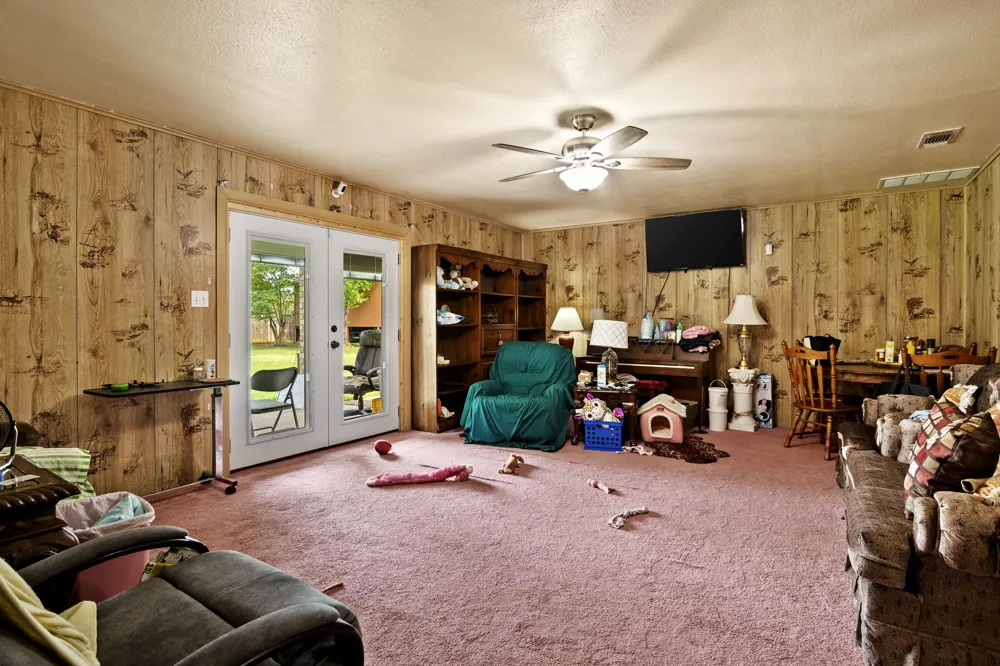 404 Joyner Avenue Omaha, TX 75571