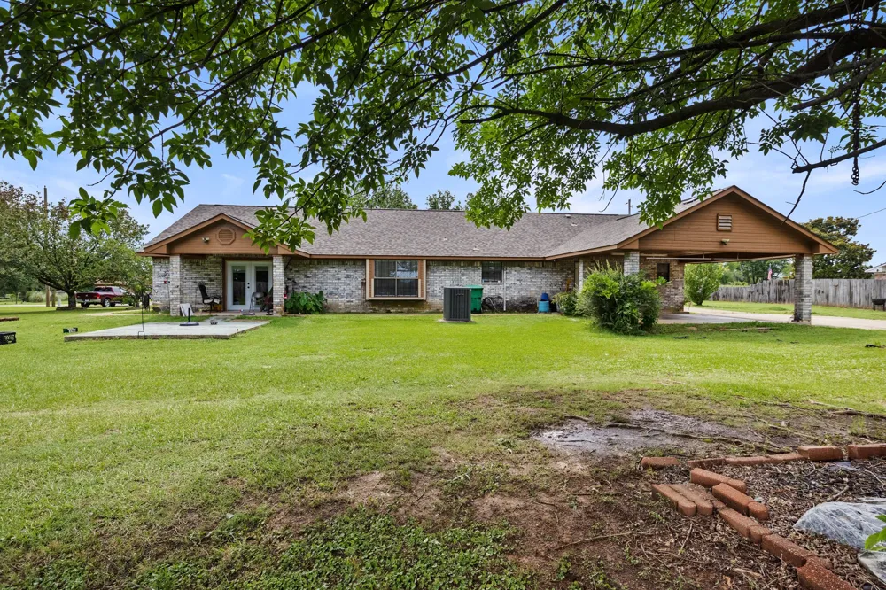 404 Joyner Avenue Omaha, TX 75571