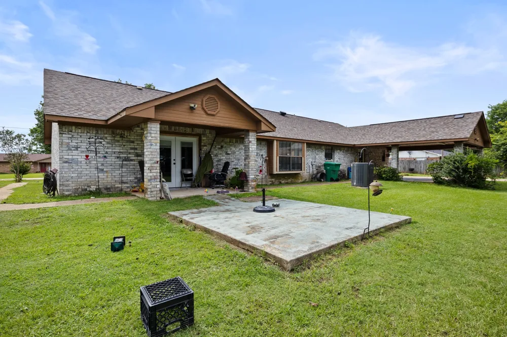 404 Joyner Avenue Omaha, TX 75571
