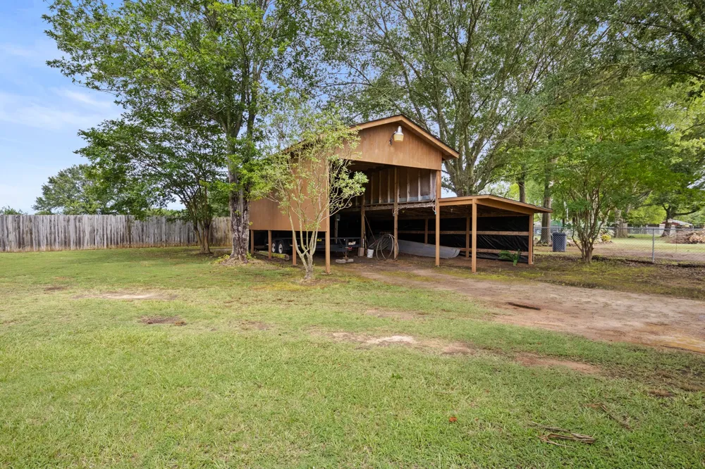 404 Joyner Avenue Omaha, TX 75571