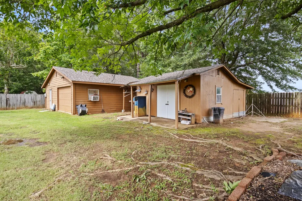 404 Joyner Avenue Omaha, TX 75571