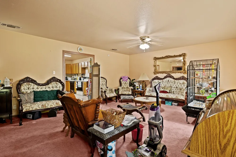 404 Joyner Avenue Omaha, TX 75571