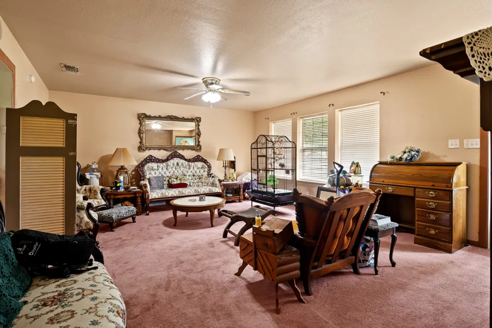 404 Joyner Avenue Omaha, TX 75571