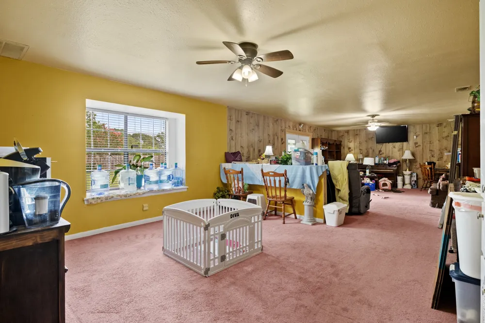 404 Joyner Avenue Omaha, TX 75571