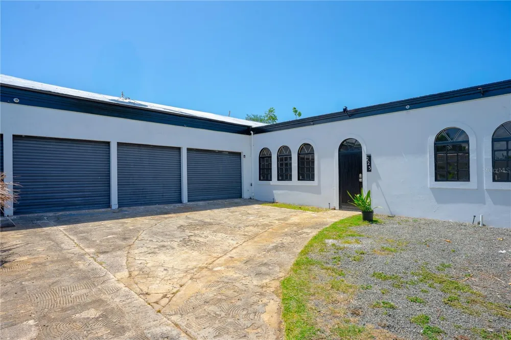 225 SANTA ISIDRA L CALLE B Fajardo, PR 00738