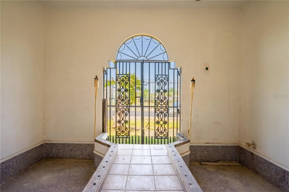 225 SANTA ISIDRA L CALLE B Fajardo, PR 00738