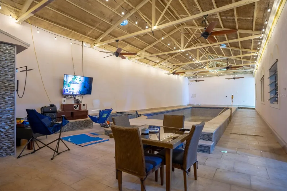 225 SANTA ISIDRA L CALLE B Fajardo, PR 00738
