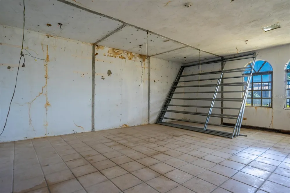 225 SANTA ISIDRA L CALLE B Fajardo, PR 00738