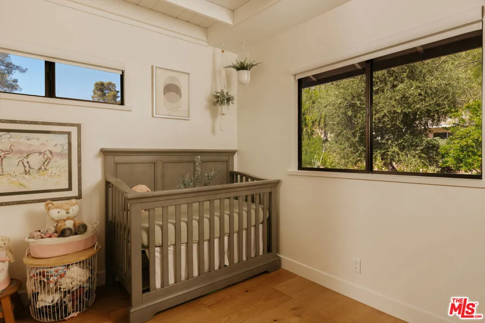 685 Wonder View Drive Calabasas, CA 91302