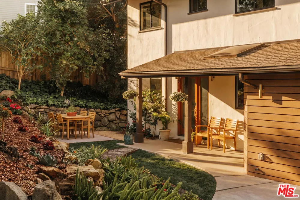 685 Wonder View Drive Calabasas, CA 91302