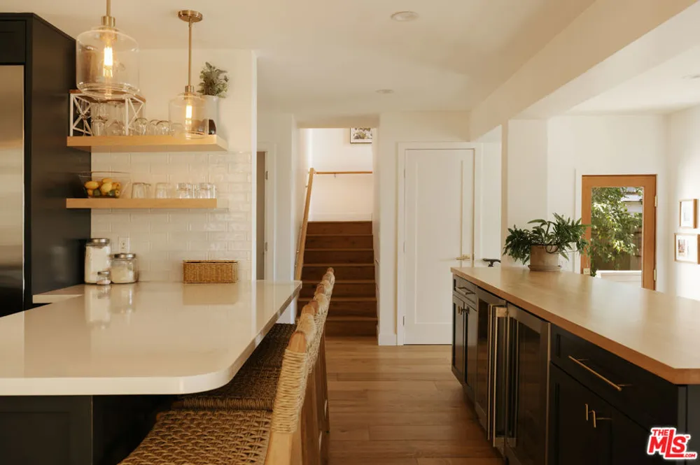 685 Wonder View Drive Calabasas, CA 91302