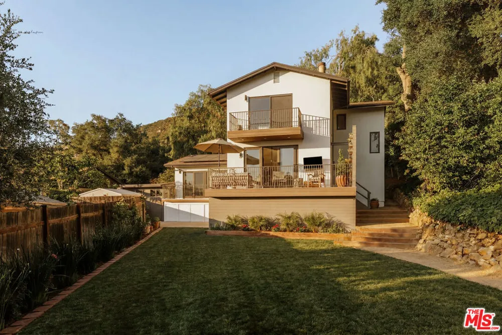 685 Wonder View Drive Calabasas, CA 91302
