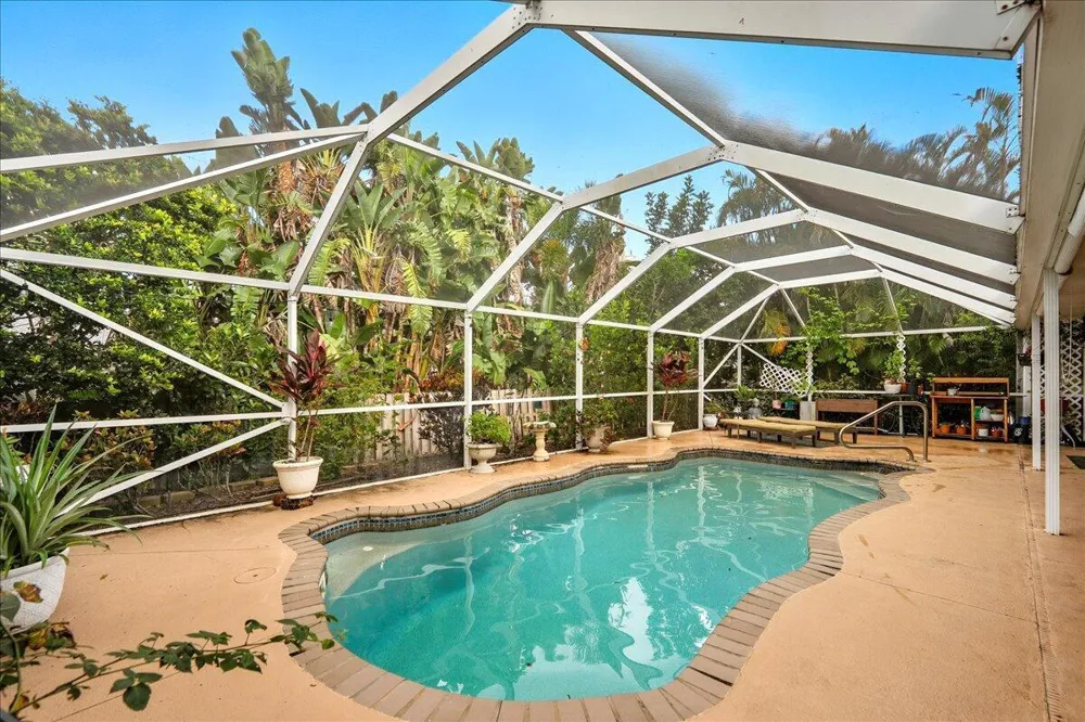 109 39th Drive Vero Beach, FL 32968