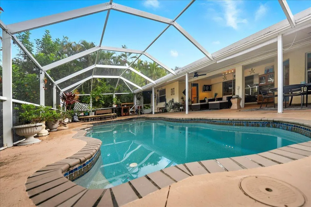 109 39th Drive Vero Beach, FL 32968
