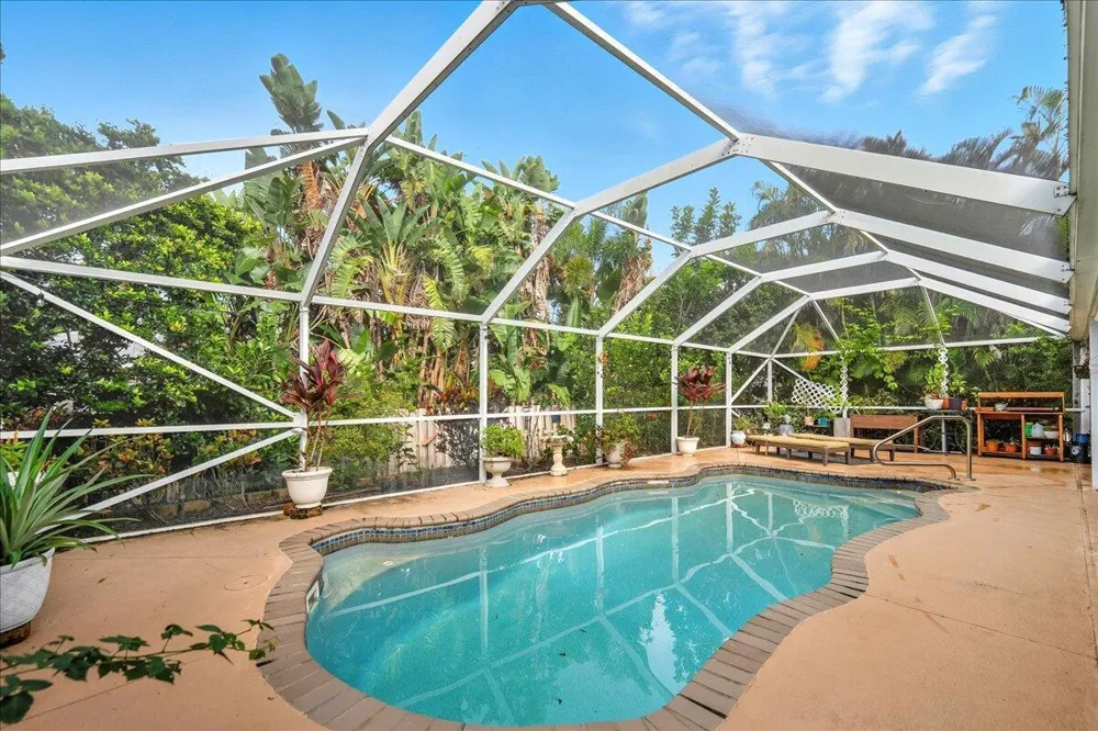 109 39th Drive Vero Beach, FL 32968