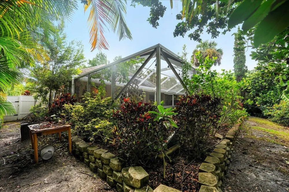 109 39th Drive Vero Beach, FL 32968