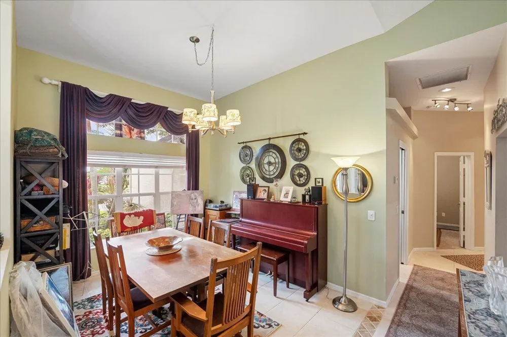 109 39th Drive Vero Beach, FL 32968