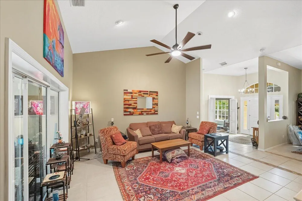 109 39th Drive Vero Beach, FL 32968