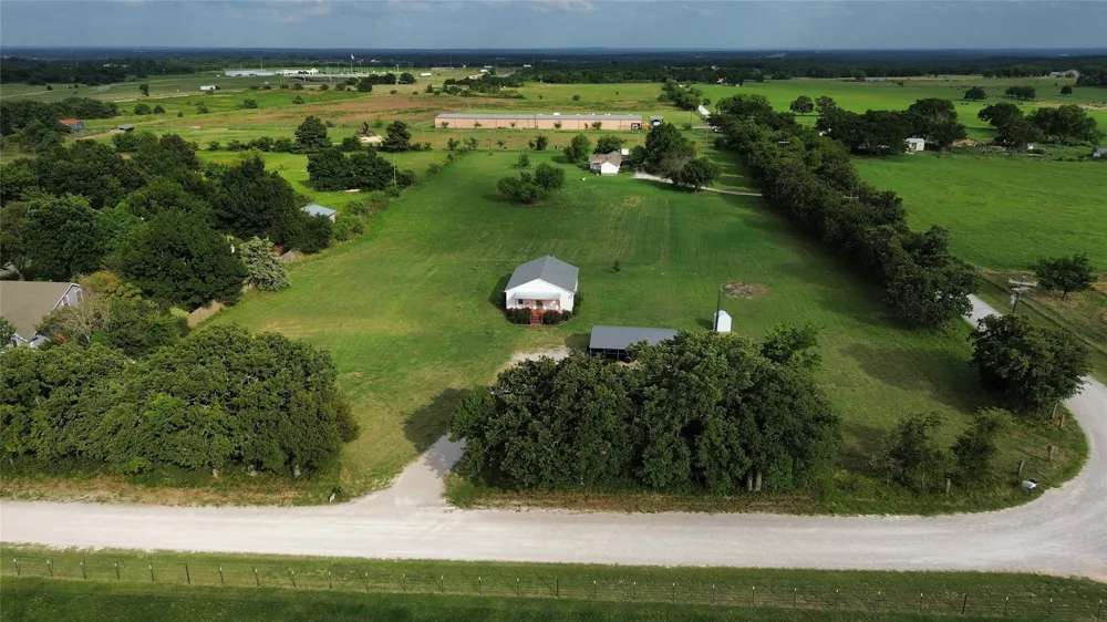 1306 Winn Road Bowie, TX 76230