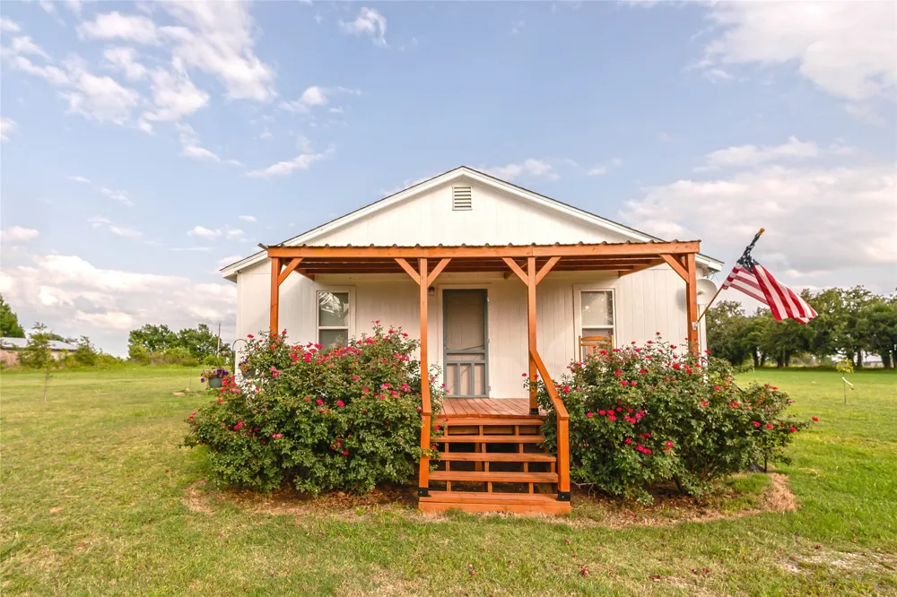 1306 Winn Road Bowie, TX 76230