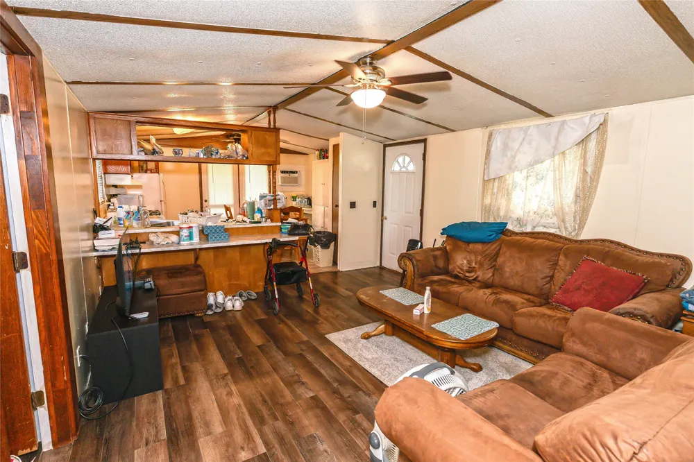 1306 Winn Road Bowie, TX 76230