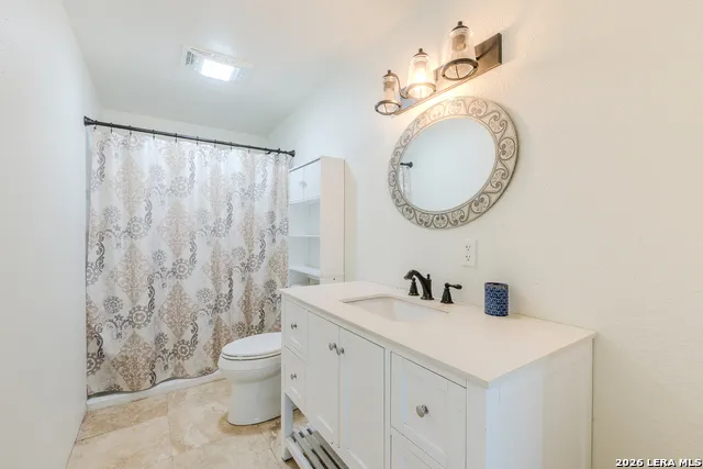 15599 E Highway 85 & Carnes Pearsall, TX 78061