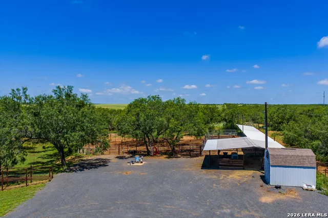 15599 E Highway 85 & Carnes Pearsall, TX 78061