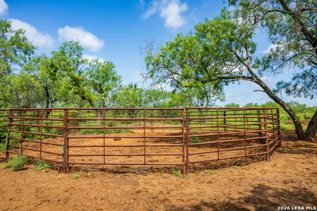 15599 E Highway 85 & Carnes Pearsall, TX 78061