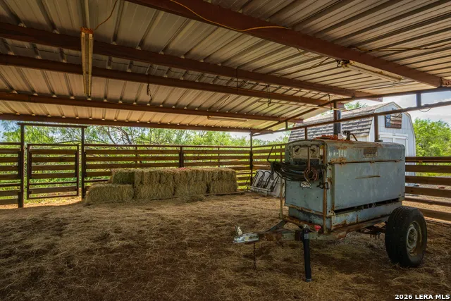 15599 E Highway 85 & Carnes Pearsall, TX 78061