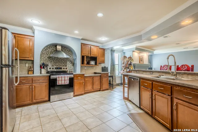 15599 E Highway 85 & Carnes Pearsall, TX 78061