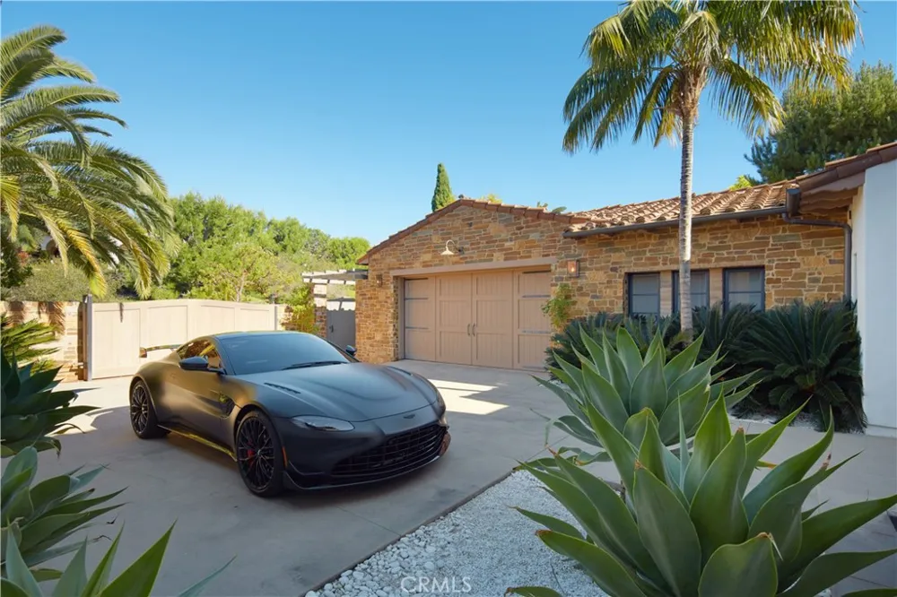 10 Shore Walk Newport Coast, CA 92657
